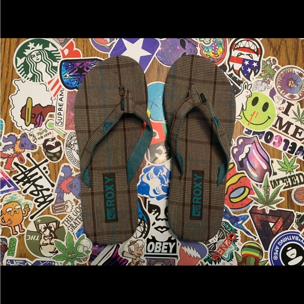 Roxy Flip Flops Size 5.5